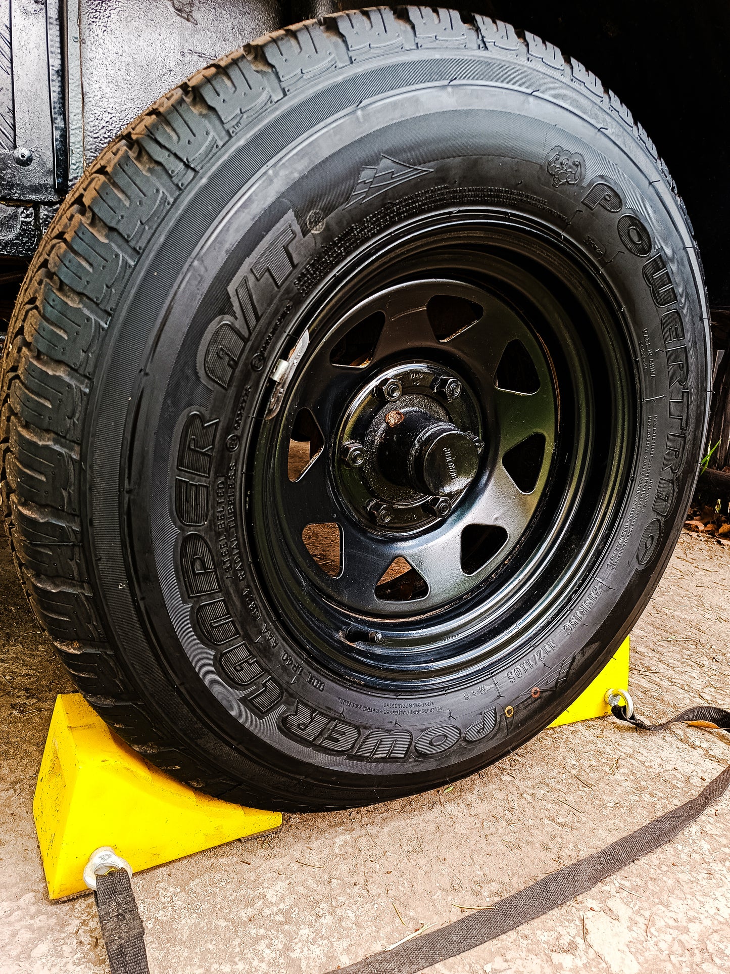 Thread Tyre & Trim Gel